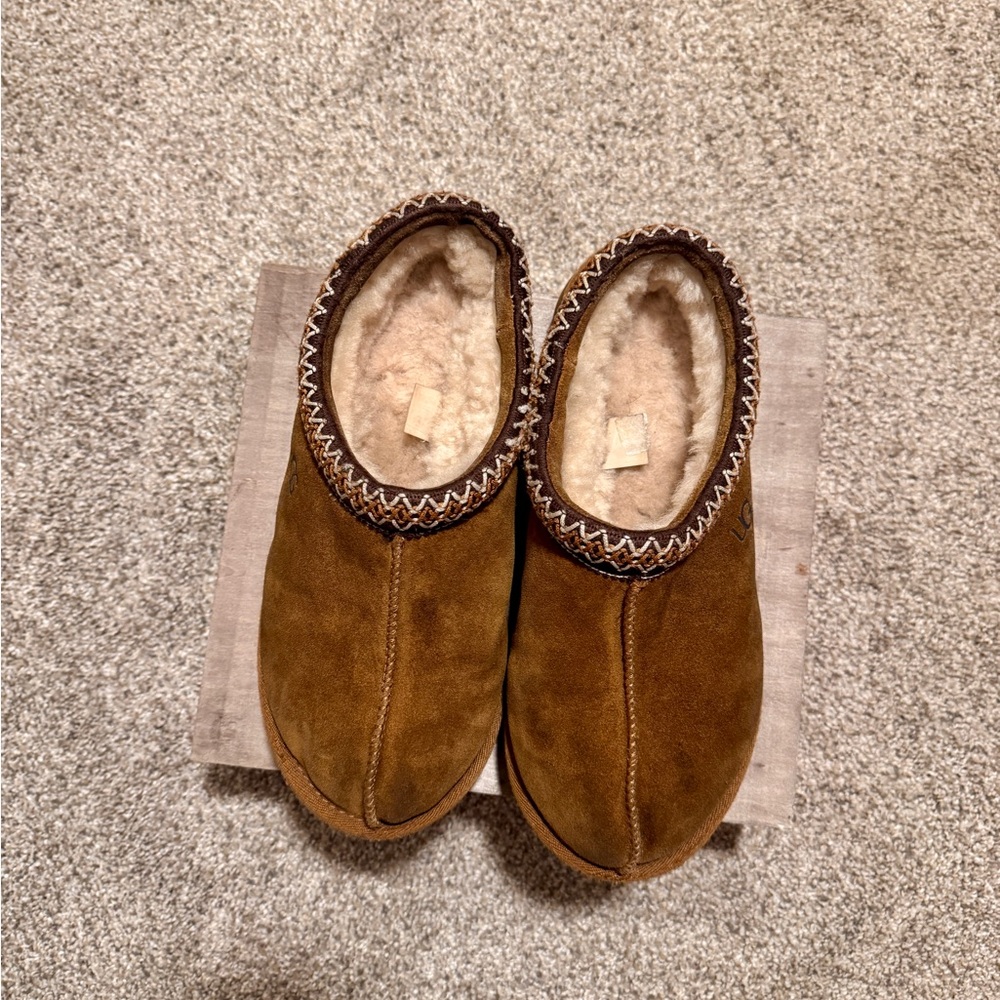 UGG Tasman Slippers – Chestnut size 9